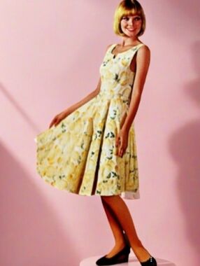 Reteo Fit & Flare Lemon Swing Dress Size L